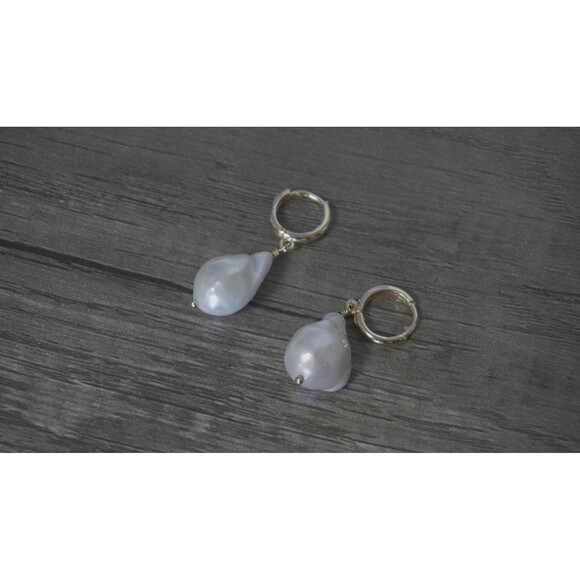 Freshwater Pearl Earrings - Picture 4 of 5
